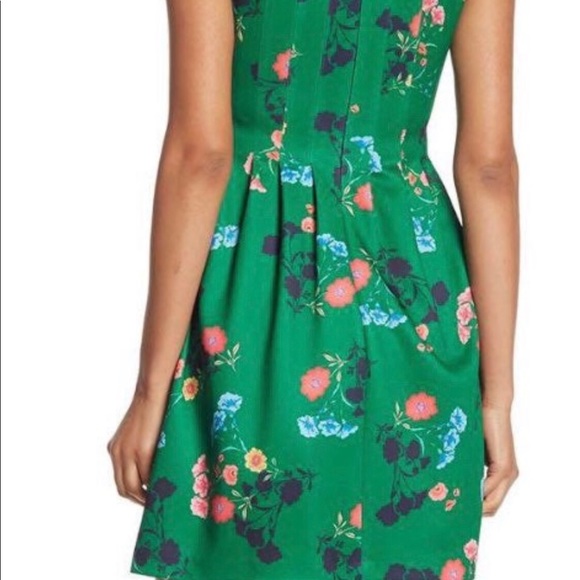 Vince Camuto Green Flowered Scuba Dress NWT - Picture 2 of 7